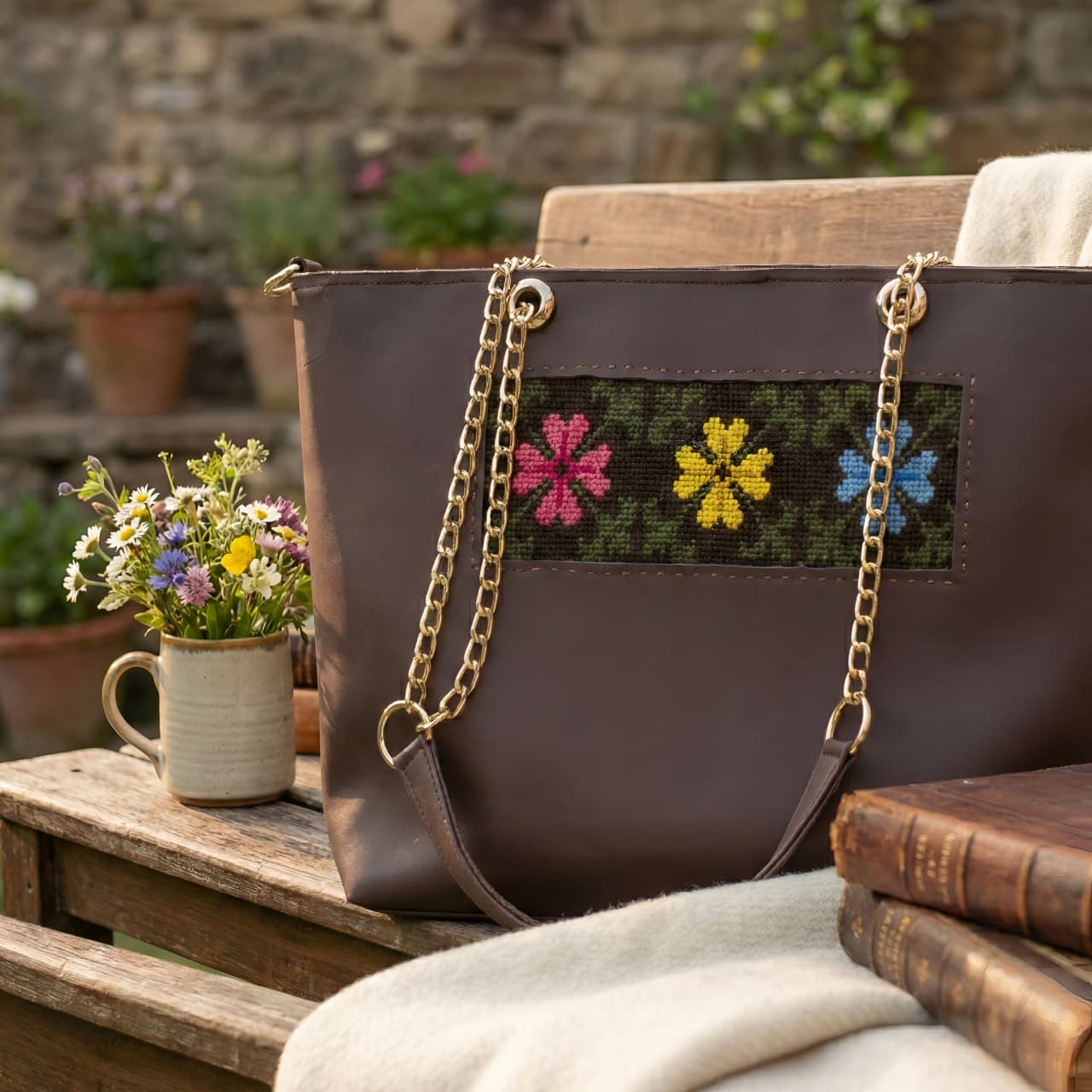 The 'Gul-e-Meeras' Tote